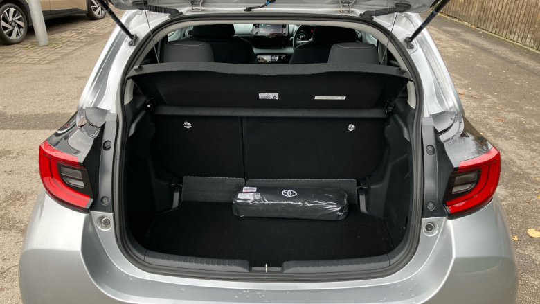 Toyota Yaris 1.5 Hybrid Design 5dr CVT Hybrid Hatchback